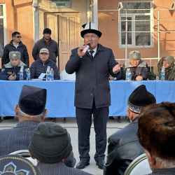 Ош шаарындагы Жаңы-Маале конушундагы эски тамдар бузулуп, көп кабаттуу үйлөр салынат