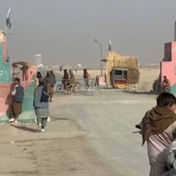 Пакистан Афганистан менен болгон чек арасын жапты