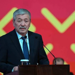 Адылбек Касымалиевдин Эл аралык тоолор күнүнө карата куттуктоосу