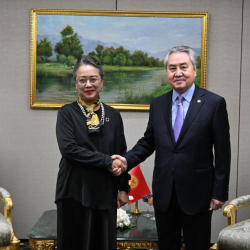 Министр Кулубаев ЭСКАТОнун Аткаруучу катчысы Армида Салсия Алишахбана менен жолугушту