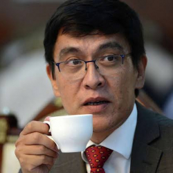 Эдил Байсалов: «Кыргызстан Борбор Азиядагы демократиянын чырагы» дегенине сынчыл көз караш