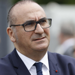 После теракта в Австралии глава МВД Франции призвал усилить безопасность вокруг еврейских объектов культа