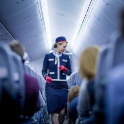 Стюардесса предостерегла от употребления нескольких продуктов на борту самолета