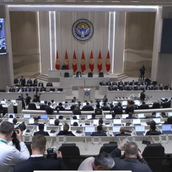 Жогорку Кеңештин жаңы шайланган депутаттары расмий ишке киришти