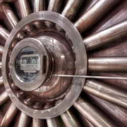 Как устроена одна из самых тяжелых банковских дверей в мире