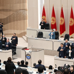 Жаңы парламент чындыктын, элдин, мыйзамдын үнү боло алабы?