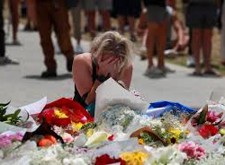 Премьер-министр Австралии объявил о национальной программе выкупа оружия после стрельбы на пляже Бонди