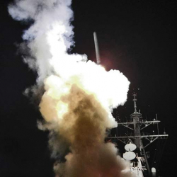 Пять человек погибли в результате ударов США по двум судам в Тихом океане