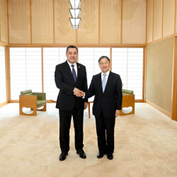 Садыр Жапаров встретился с императором Японии Нарухито