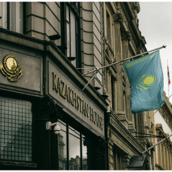 Парламент Казахстана утвердил закон о запрете пропаганды ЛГБТ