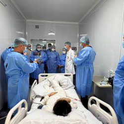 Первая трансплантация печени на юге Кыргызстана: и.о. министра здравоохранения ознакомился с результатами операции