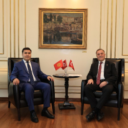 Генеральный консул Чынгыз Токтобеков встретился с и.о. мэра Стамбула Нури Асланом