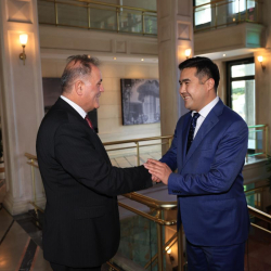 Башкы консул Чыңгыз Токтобеков Стамбул мэринин милдетин аткаруучу Нури Аслан менен жолугушту