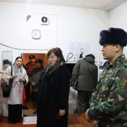 ФОТО - Акыйкатчы Джамиля Джаманбаева посетила СИЗО в Бишкеке