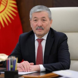 Касымалиев Улуттук коопсуздук органдарынын кызматкерлерин кесиптик майрамы менен куттуктады