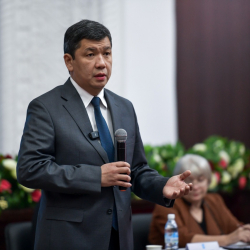 Башкы план–2050: Бишкекте коомдук угуу жыйындары башталды