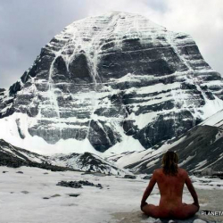 СҮРӨТ - Кайлас – адам баласы багындыра албаган ыйык чоку