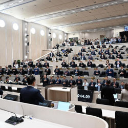 В Жогорку Кенеше рассмотрены актуальные вопросы сферы высшего образования