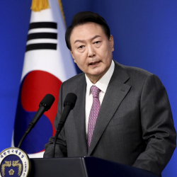 СМИ: Спецпрокурор Республики Корея добивается 10-летнего тюремного заключения для экс-президента Юн Сок Еля