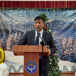 Заместитель Торага Карим Ханджеза принял участие в новогодних мероприятиях, прошедших в школах Московского района