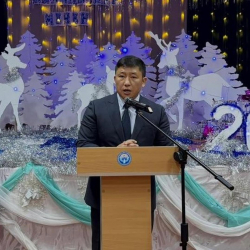 Төраганын орун басары Карим Ханджеза Москва районундагы мектептерде уюштурулган жаңы жылдык иш-чараларга катышты