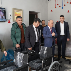 Минприроды оказали новогоднюю помощь детям с ОВЗ в городе Шопоков