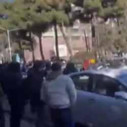 Иранда нааразылык акциялары өлкөнүн бүтүндөй аймагына жайылды