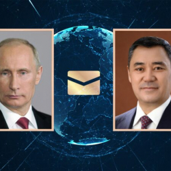 Путин Президент Садыр Жапаровду жана кыргыз элин жаңы жыл менен куттуктады