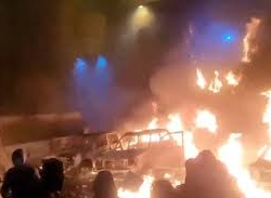 Ирандагы башаламандык: 25 мечит өрттөлдү, жүздөгөн адам каза болду, Трамп эскертүү берди