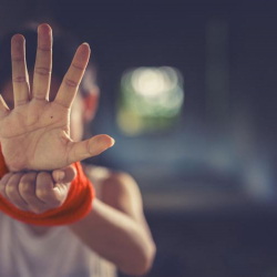 Милиция Манас шаарында асынып алганы айтылган келиндин өлүмү тууралуу комментарий берди