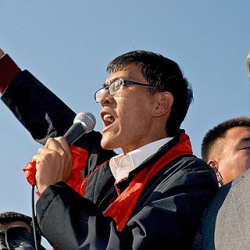 Эдил мырза, АКШнын “кылы кыйшайбайт”. “Сопу таарынса – калтасына зыян”