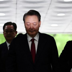 Сеул: Спецпрокурор Республики Корея добивается смертной казни для экс-президента страны Юн Сок Еля по обвинению в мятеже