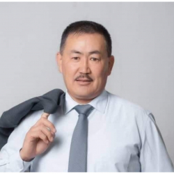 Шүкүрбек Эркебаев: Орусиядай держава алсырап же жок болуп кетсе, анын ордун башка державалар баспайт деп ойлогондун өзү чоң жаңылыштык