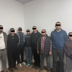 СҮРӨТ - Бейтаптарды ур-токмокко алып, кордошкон.УКМК реабилитациялык борбордун 8 кызматкерин кармады