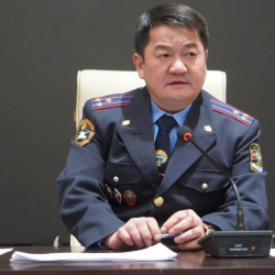 Азамат Токтоналиев тергөө кызматынын кызматкерлерине ыкчам кеңешме өткөрдү