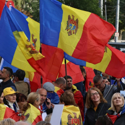 Молдова КМШдан чыгуунун камын көрүүдө