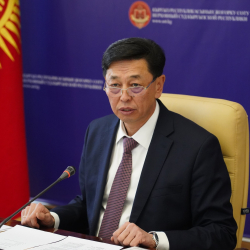 Медербек Сатыев: «Сот тутумунун кызматкерлери үчүн татыктуу жана заманбап шарттар түзүлүшү керек»