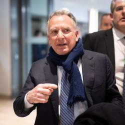 ДАВОС, Швейцария: Специальный посланник США Виткофф заявил, что в четверг отправится в Москву для участия в переговорах по Украине