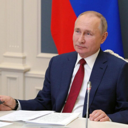 Путин: Гренландия маселеси АКШ менен Даниянын иши, Россия аралашпайт