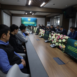 Бакыт Төрөбаев фермерлерди кабыл алды