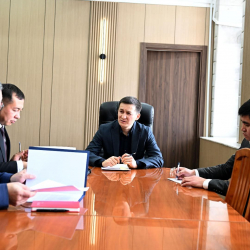 Чыңгыз Ажибаев Суу ресурстары кызматынын жетекчилиги менен ирригация тармагындагы көйгөйлөрдү талкуулады