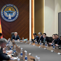 МинКаб Төрагасы Адылбек Касымалиев 2025-жылдын экинчи жарым жылдыгы үчүн «Калктын ишеним индексинин» жыйынтыгын тааныштырды