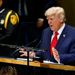 Трамптын рейтинги эң төмөн чекке түштү