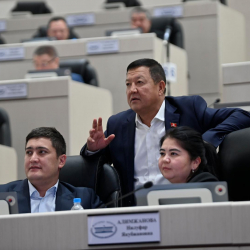 Жогорку Кеңеш насыялык маалымат алмашуу жөнүндө мыйзам долбоорун жактырды