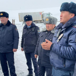 Ош ОИИБ: Чоң-Алайда жол унаа кырсыгын алдын алуу боюнча жыйын өттү