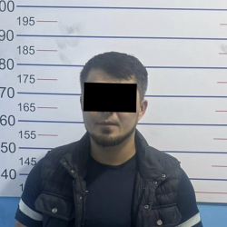 Угрожали пистолетом и требовали изменить показания — подозреваемый задержан