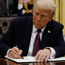 Дональд Трамп подписал указ о введении пошлин на товары из стран, поставляющих нефть на Кубу