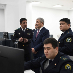 МинКаб башчысы Адылбек Касымалиев: Бажы кирешелери 2020-жылга салыштырмалуу 6 эсеге өстү