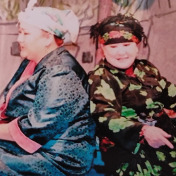 СҮРӨТ: Театр — жашоонун күзгүсү: Сапина Көгөева менен маек