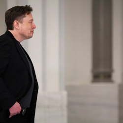 Илон Маск Париж прокуратурасына көрсөтмө берүү үчүн чакырылды